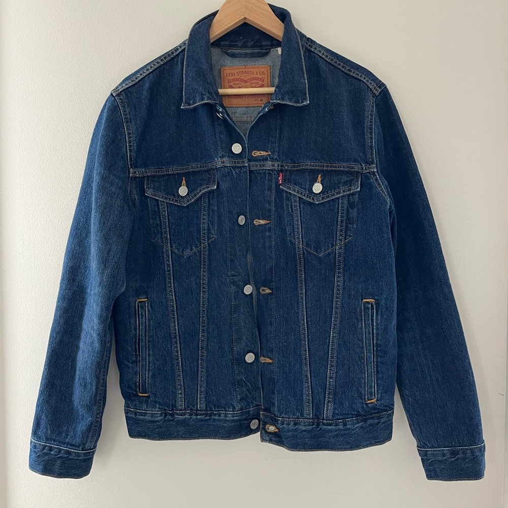 Levi dark wash Levi jacket mens M